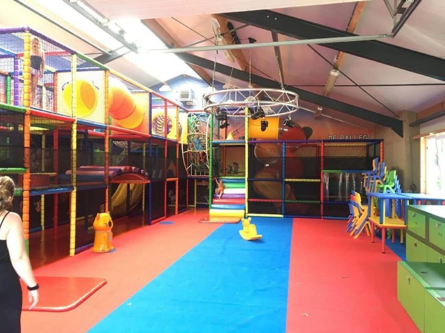 Camping De Pallegarste Chalet 119 Marienberg Buitenkant foto
